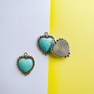 36mm Turquoise Heart Cabachon Pewter Pendant Charm
