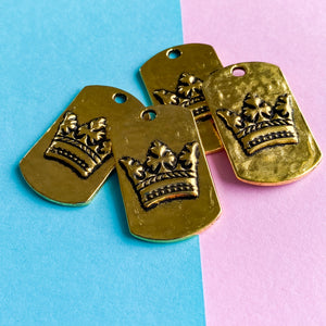 30mm Gold Pewter Crown Tag Pendant - 4 Pack