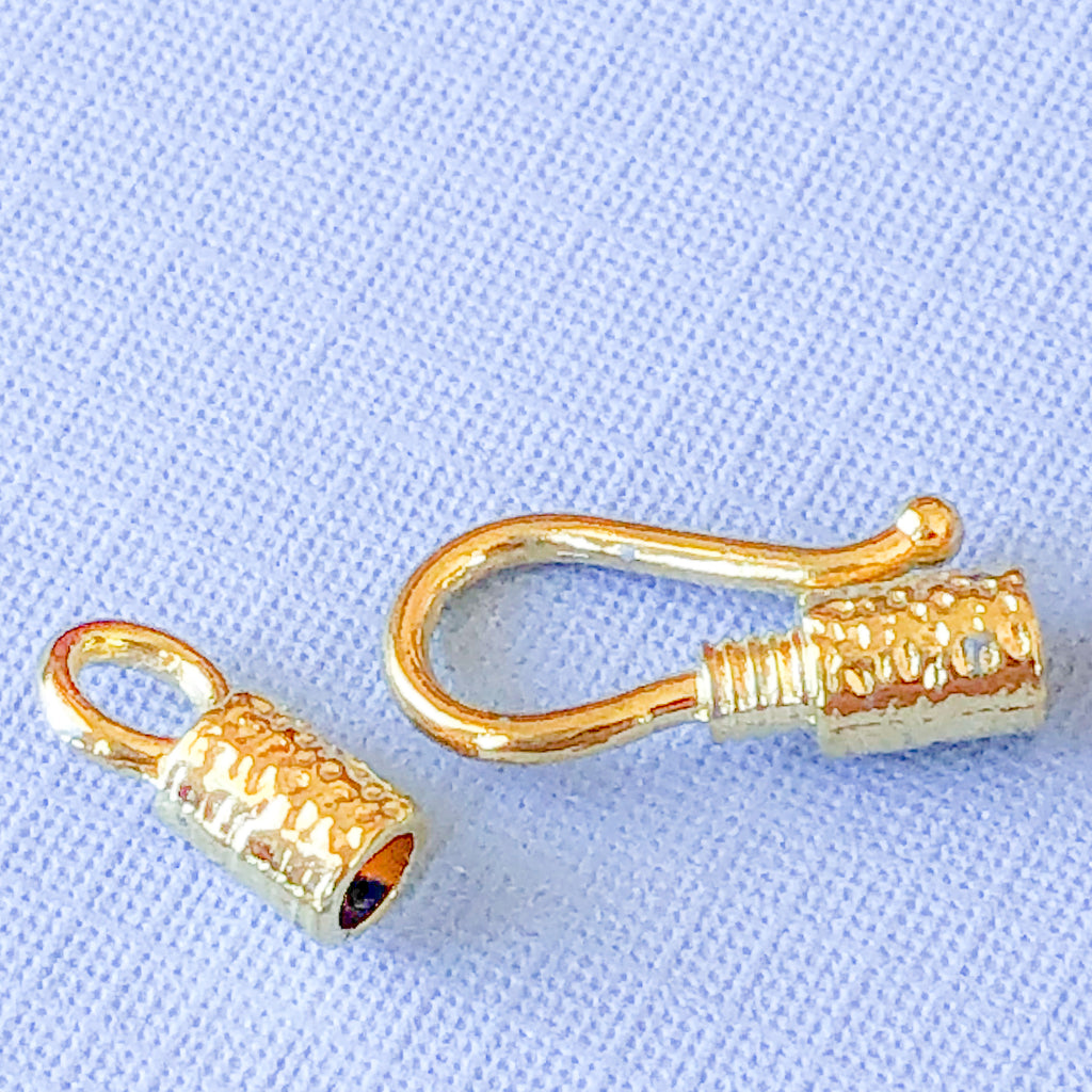 12mm Gold Textured Shepherd's Hook Clasp - 4 Pack – Beads, Inc.