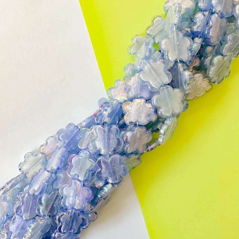 25mm Periwinkle Foil-Lined Glass Flower Strand