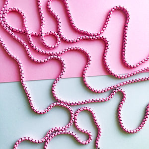 
                
                    Load image into Gallery viewer, 3mm Pink Coated Box Chain
                
            