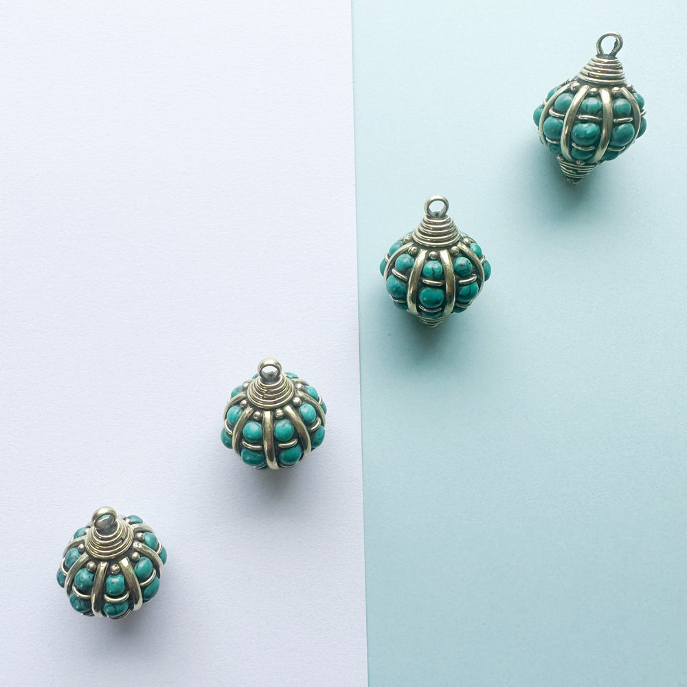 
                
                    Load image into Gallery viewer, 30mm Faux Turquoise Tibetan Brass Pendant
                
            