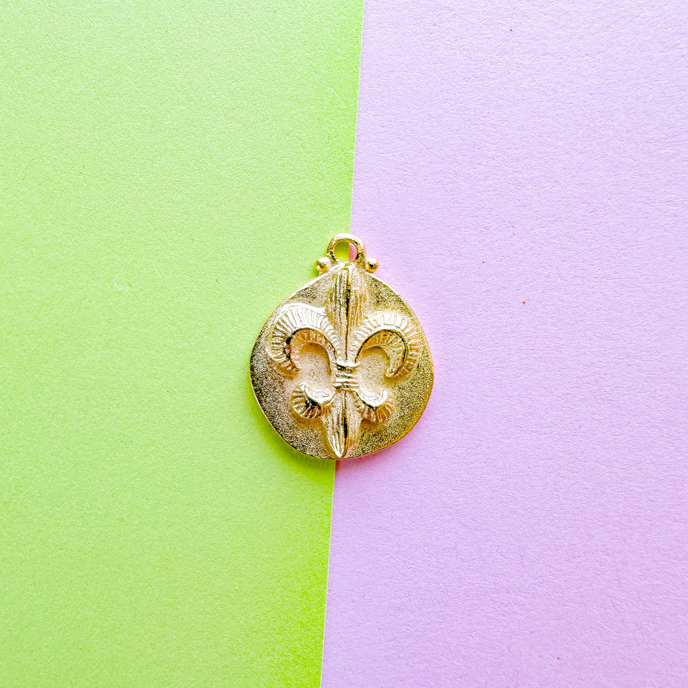 18mm Satin Gold Fleur de Lis Charm