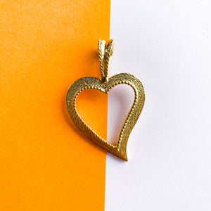 31mm Vintage Gold Heart Pendant