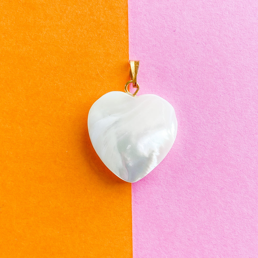 
                
                    Load image into Gallery viewer, 20mm Smooth Mother of Pearl Puffed Heart Charm
                
            