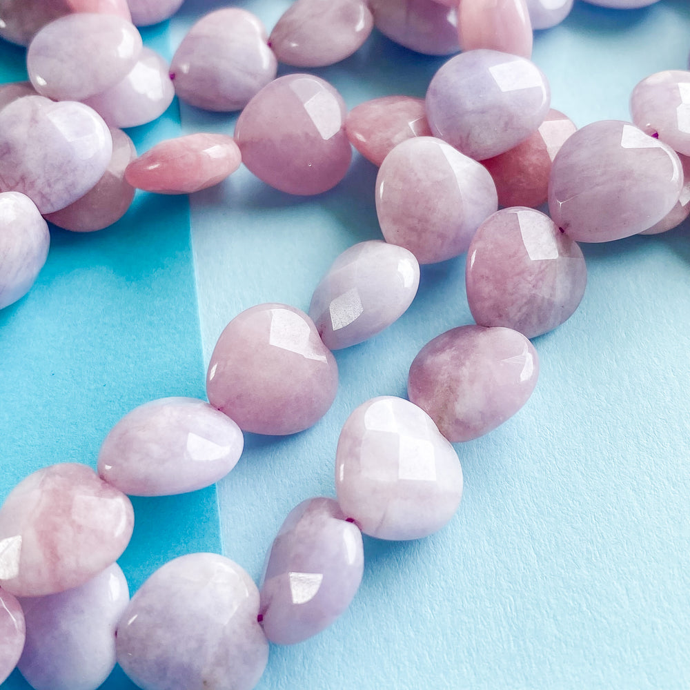 
                
                    Load image into Gallery viewer, 12mm Lavender Mist Dyed Jade Faceted Heart Strand
                
            