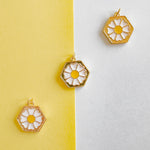 15mm Shiny Gold Enamel Daisy Flower Charm