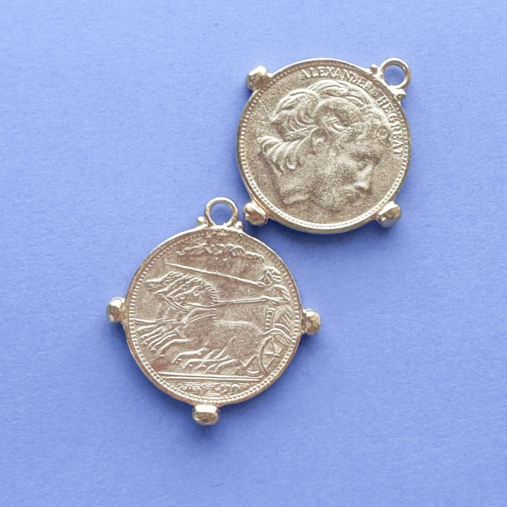 
                
                    Load image into Gallery viewer, 35mm Shiny Gold Coin Charm
                
            