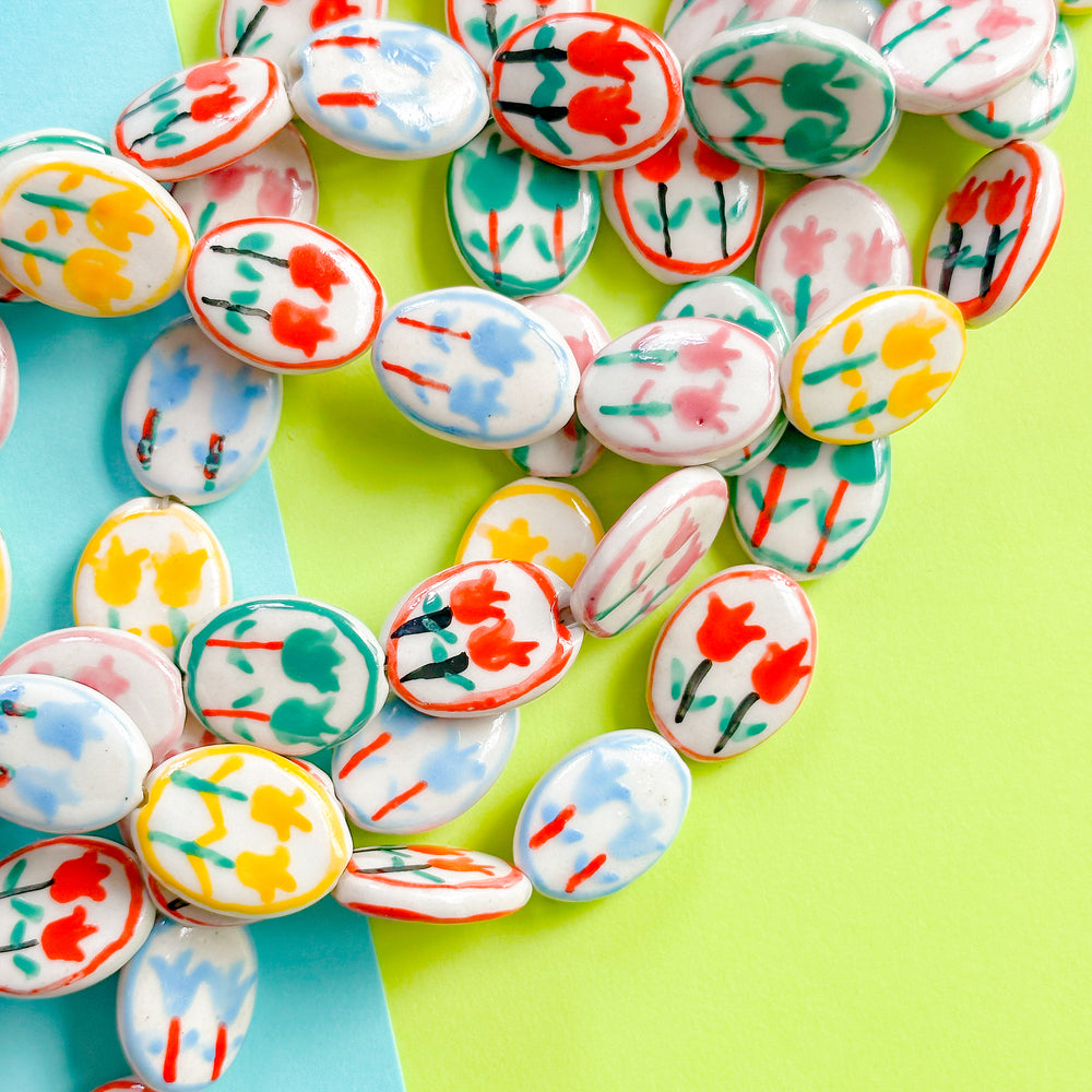 15mm Hand Painted Porcelain Tulip Flat Oval Strand