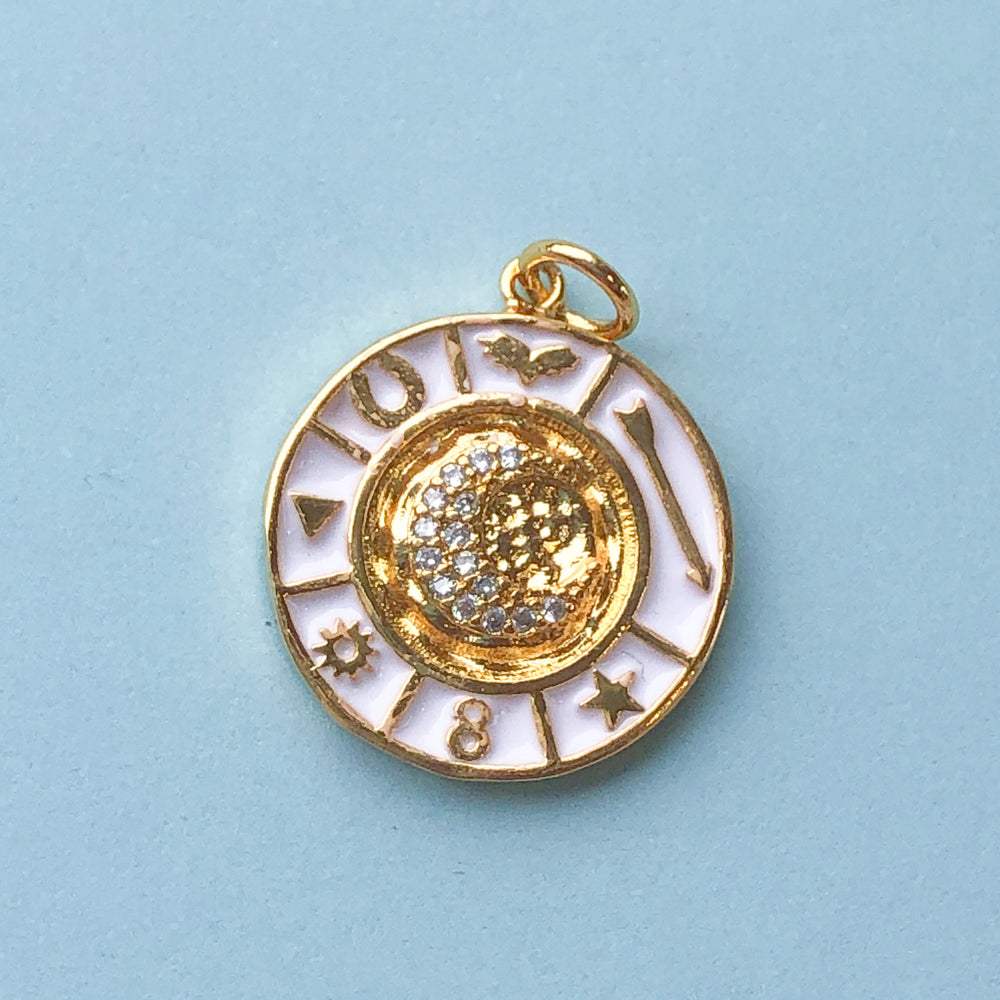 
                
                    Load image into Gallery viewer, 18mm Cream Enamel Gold Pave Lucky Charm
                
            