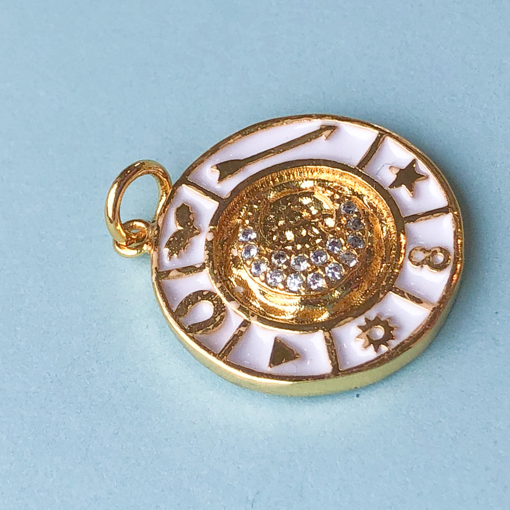 
                
                    Load image into Gallery viewer, 18mm Cream Enamel Gold Pave Lucky Charm
                
            