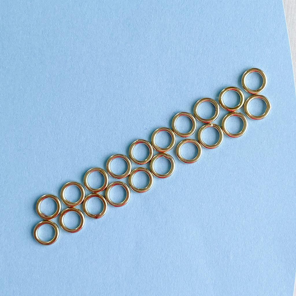6mm Shiny Gold Plated Soldered Jump Rings - 10 Pack – Beads, Inc.