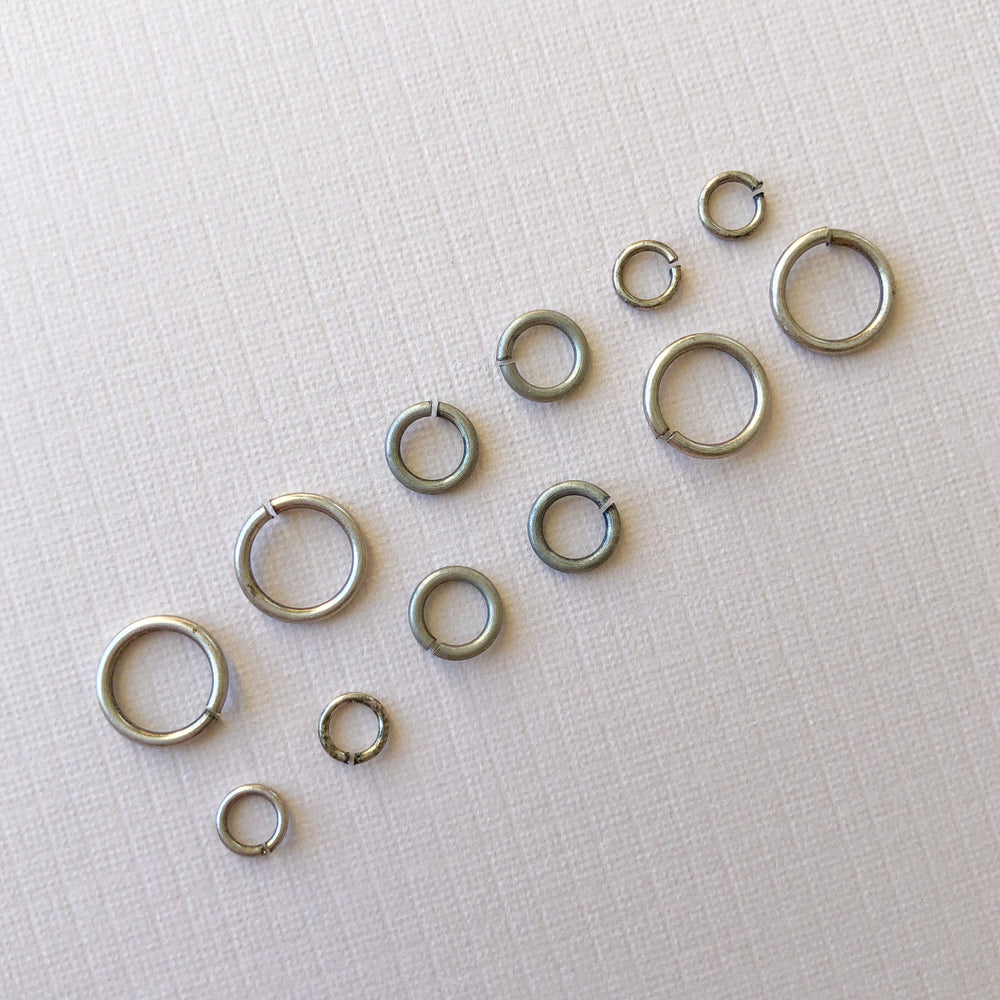 Distressed Silver Open Jump Rings - Pack of 20 – Beads, Inc.