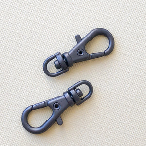 
                
                    Load image into Gallery viewer, 22mm Matte Gunmetal Swivel Clasp - 2 Pack
                
            
