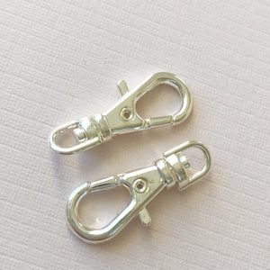 
                
                    Load image into Gallery viewer, Shiny Silver Swivel Lobster Claw Clasp - Pack of 2
                
            