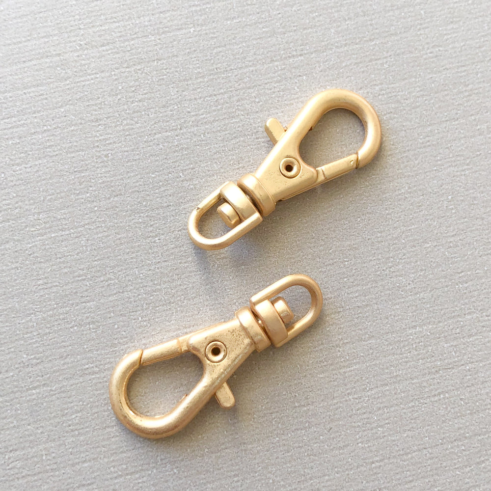 
                
                    Load image into Gallery viewer, Brushed Gold Swivel Lobster Claw Clasp - Pack of 2
                
            
