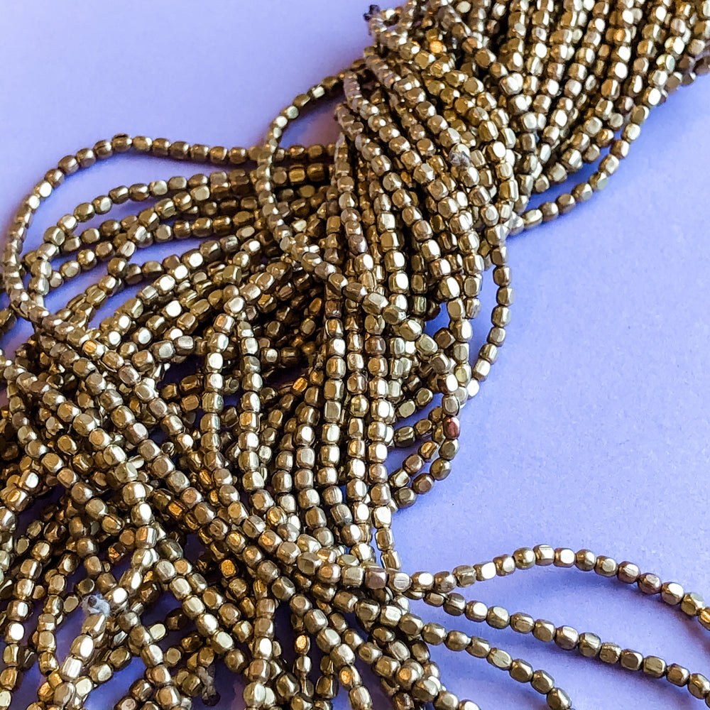 1mm Gold Rounded Rectangle Strand
