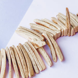 25mm Natural Wood Spikes Strand