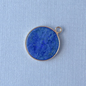 
                
                    Load image into Gallery viewer, 22mm Lapis Coin Gold Bezel Pendant
                
            