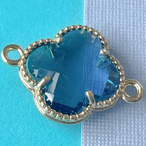 
                
                    Load image into Gallery viewer, 16mm Steel Blue Crystal Gold Quatrefoil Connector
                
            
