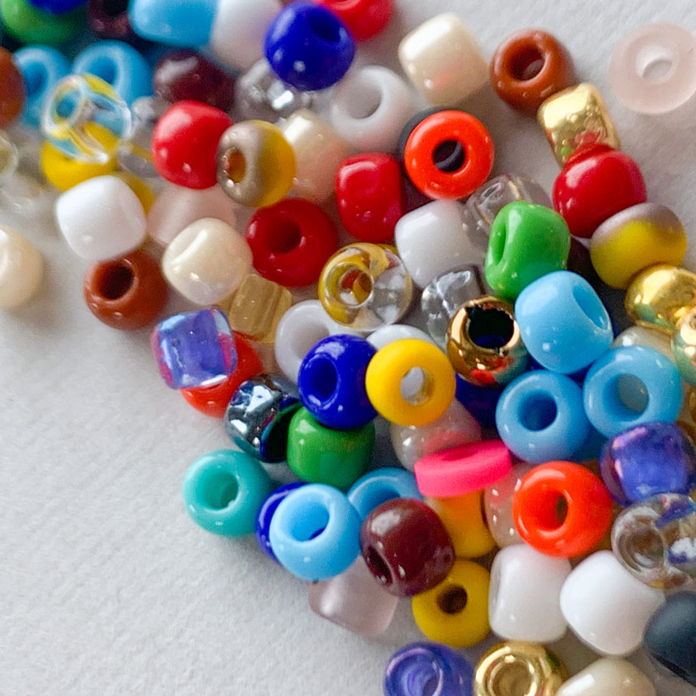 
                
                    Load image into Gallery viewer, 4mm Americana Multicolor Seed Bead Pack
                
            