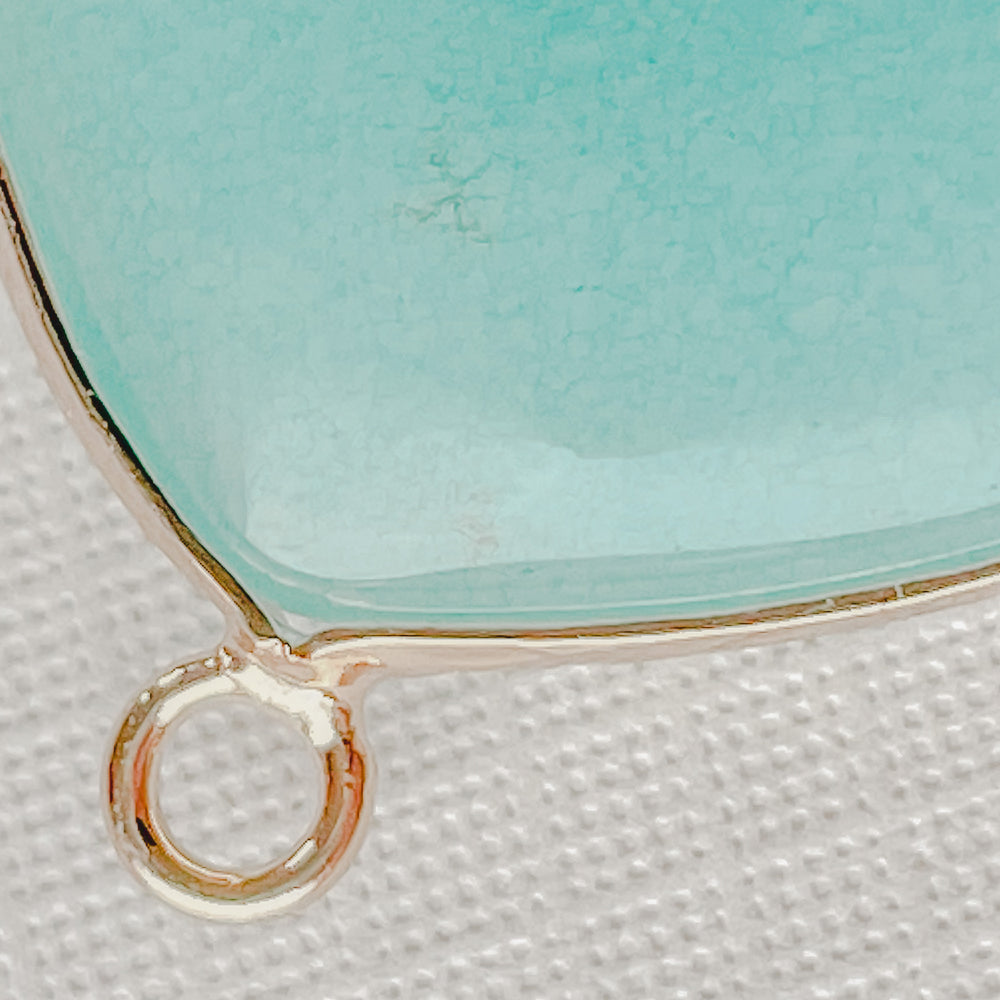 28mm Dyed Jade Gold Bezel Pendant