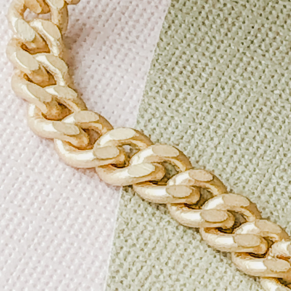 
                
                    Load image into Gallery viewer, 4mm Brushed Gold Flat Curb Chain
                
            