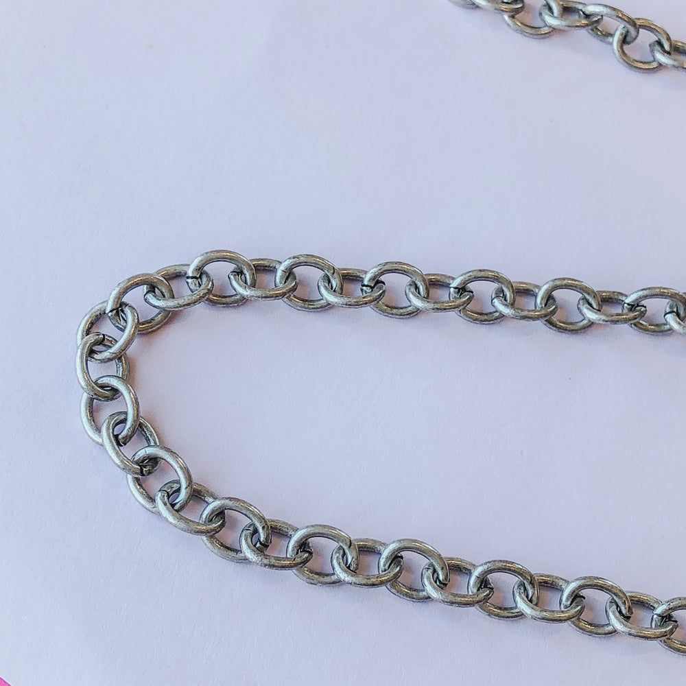 
                
                    Load image into Gallery viewer, 8mm Plated Distressed Silver Oval Cable Chain
                
            