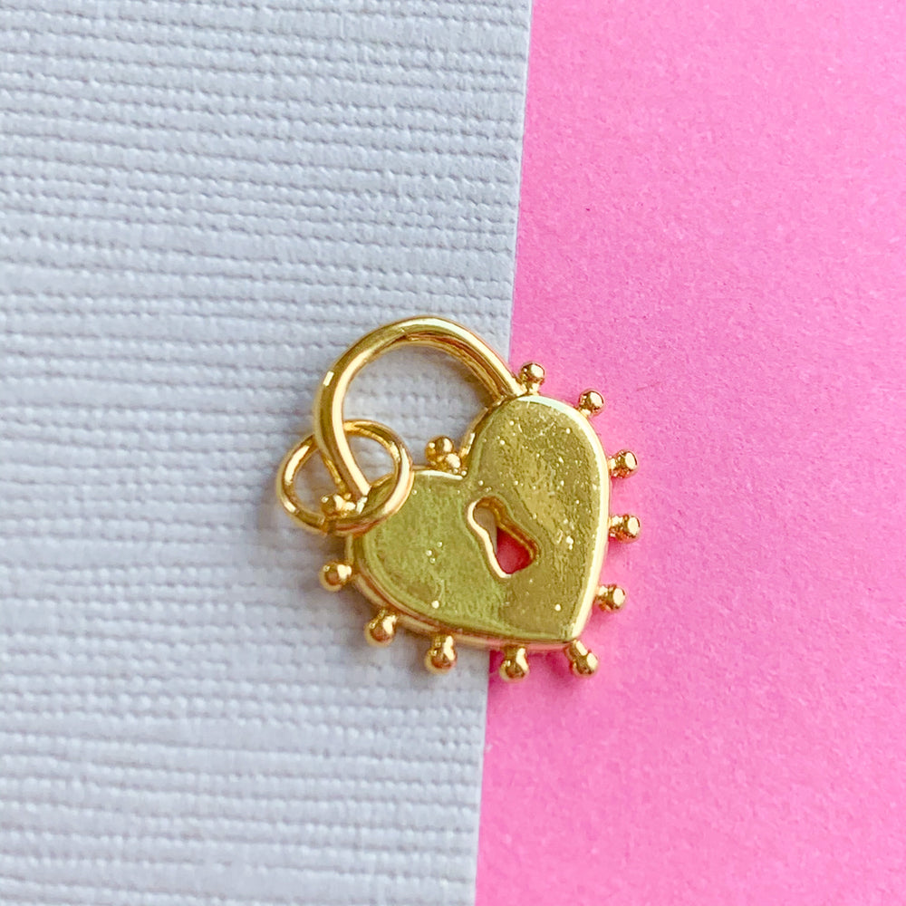 
                
                    Load image into Gallery viewer, 12mm Shiny Gold Drip Heart Lock Charm
                
            