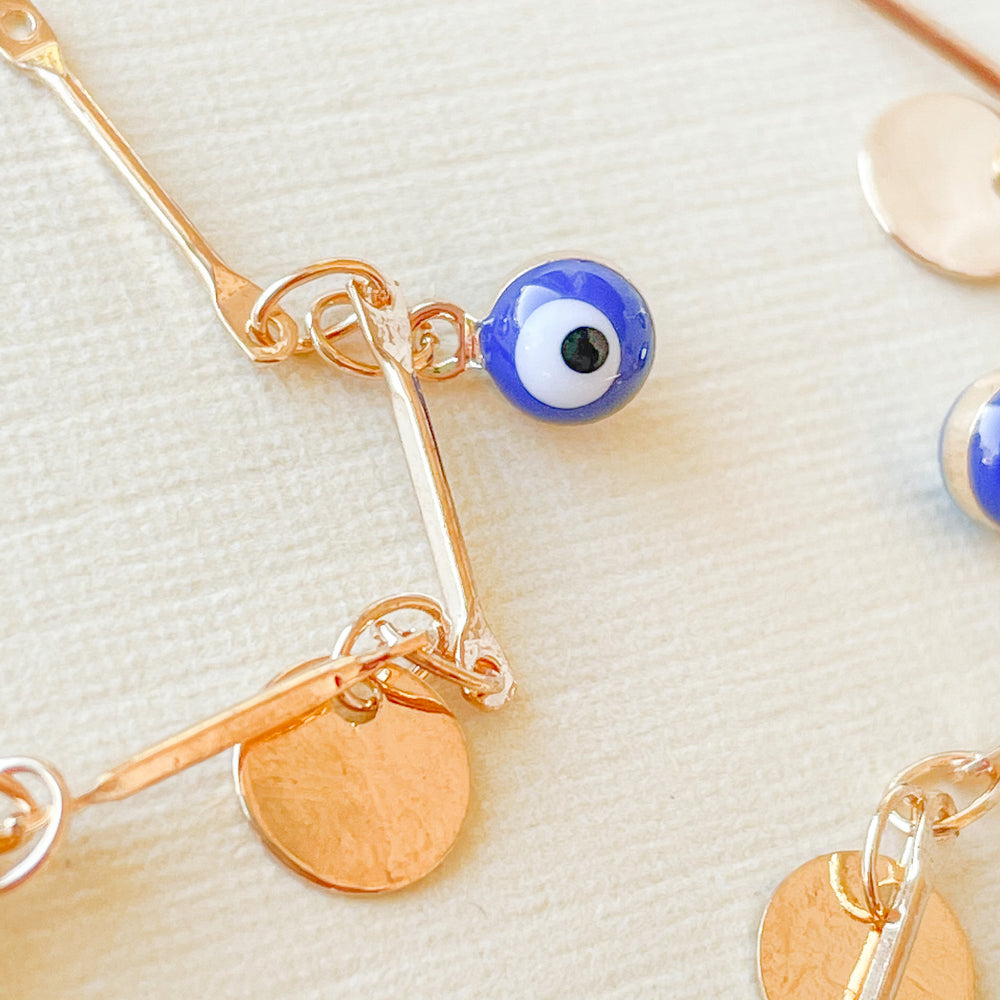 
                
                    Load image into Gallery viewer, 4mm Cobalt Evil Eye Plated Gold Decorative Chain
                
            