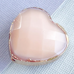 
                
                    Load image into Gallery viewer, 16mm Peachy Pink Faceted Crystal Bezel Heart - 3 Pack
                
            