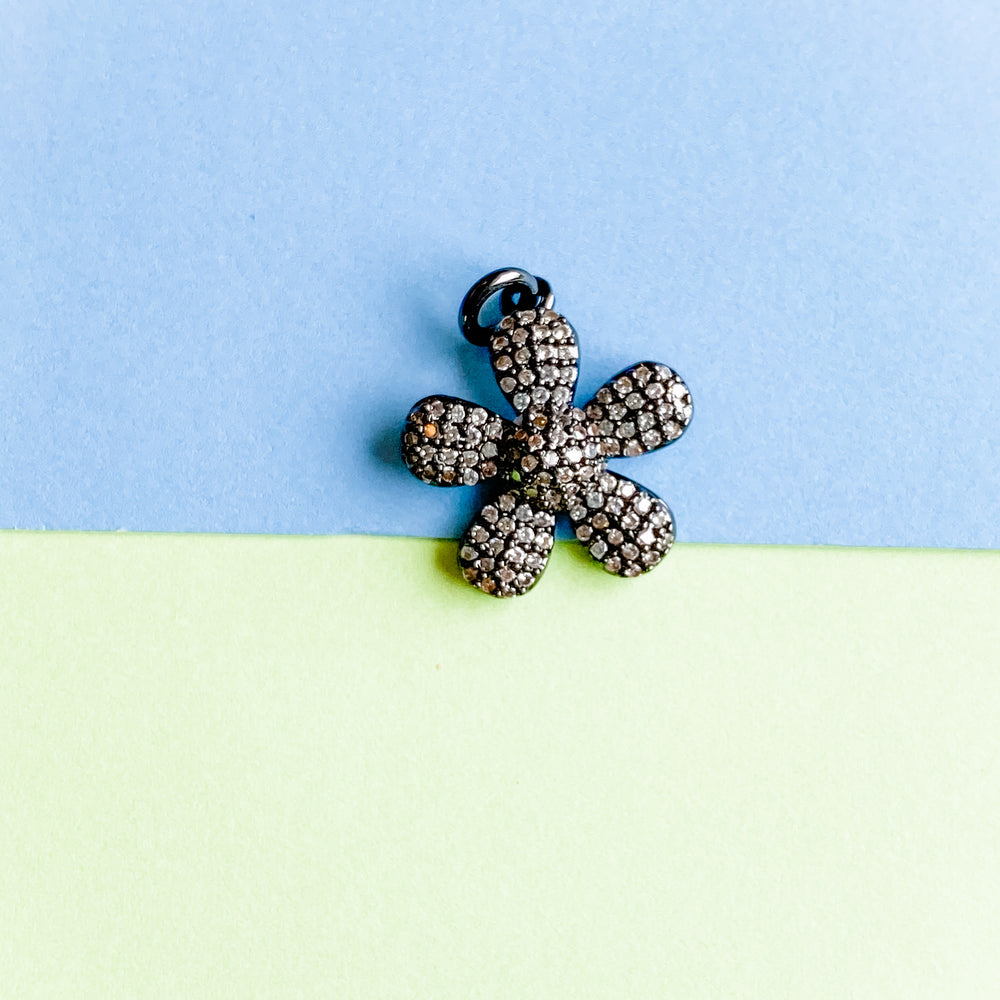 
                
                    Load image into Gallery viewer, 17mm Pave Black Daisy Charm
                
            