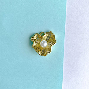 20mm Gold Pearl Heart Charm - 2 Pack
