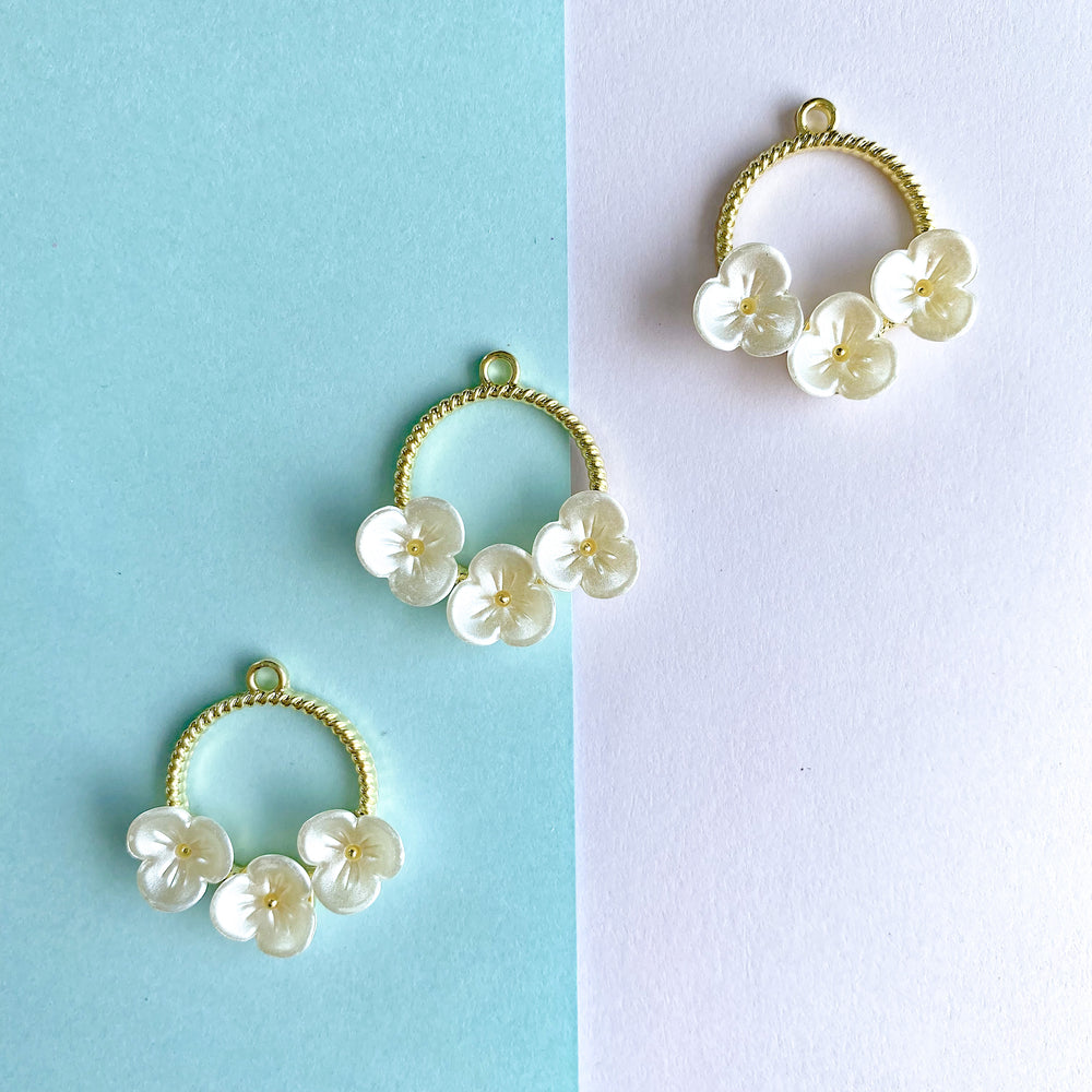 27mm Gold Floral Charm - 2 Pack