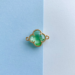 
                
                    Load image into Gallery viewer, 16mm Lime Crystal Gold Quatrefoil Connector
                
            