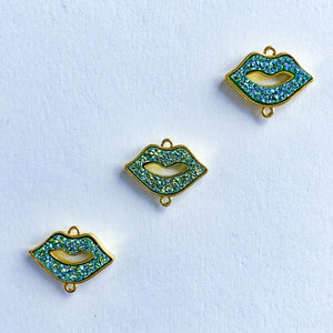 
                
                    Load image into Gallery viewer, 16mm Turquoise Druzy Kiss Connector
                
            