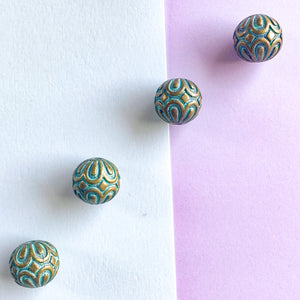 
                
                    Load image into Gallery viewer, 15mm Pewter Patina Round Floral Bead - 4 Pack
                
            